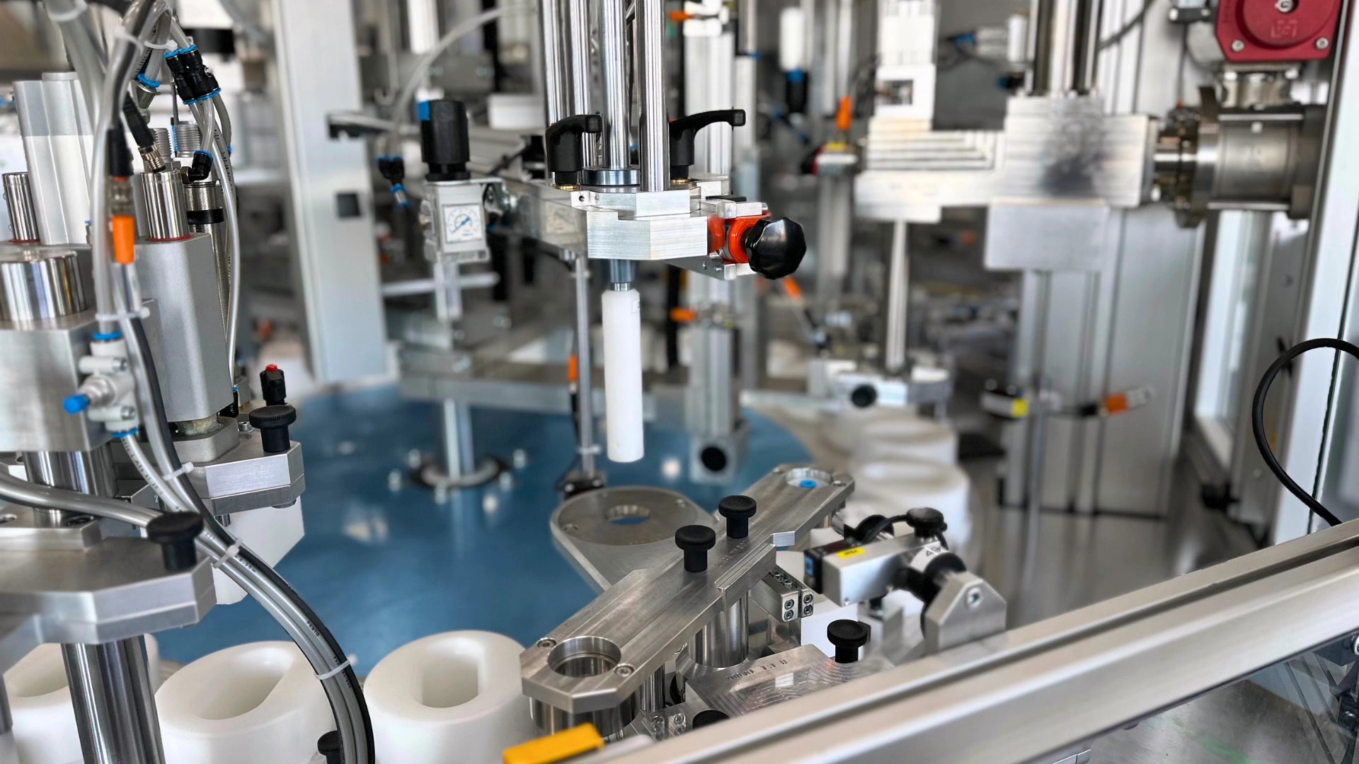 Vollautomat Linie 2 - GLUETEC & WIKO